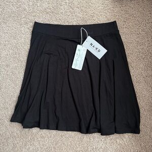 NWT NA-KD Black Flowy Mini Skirt